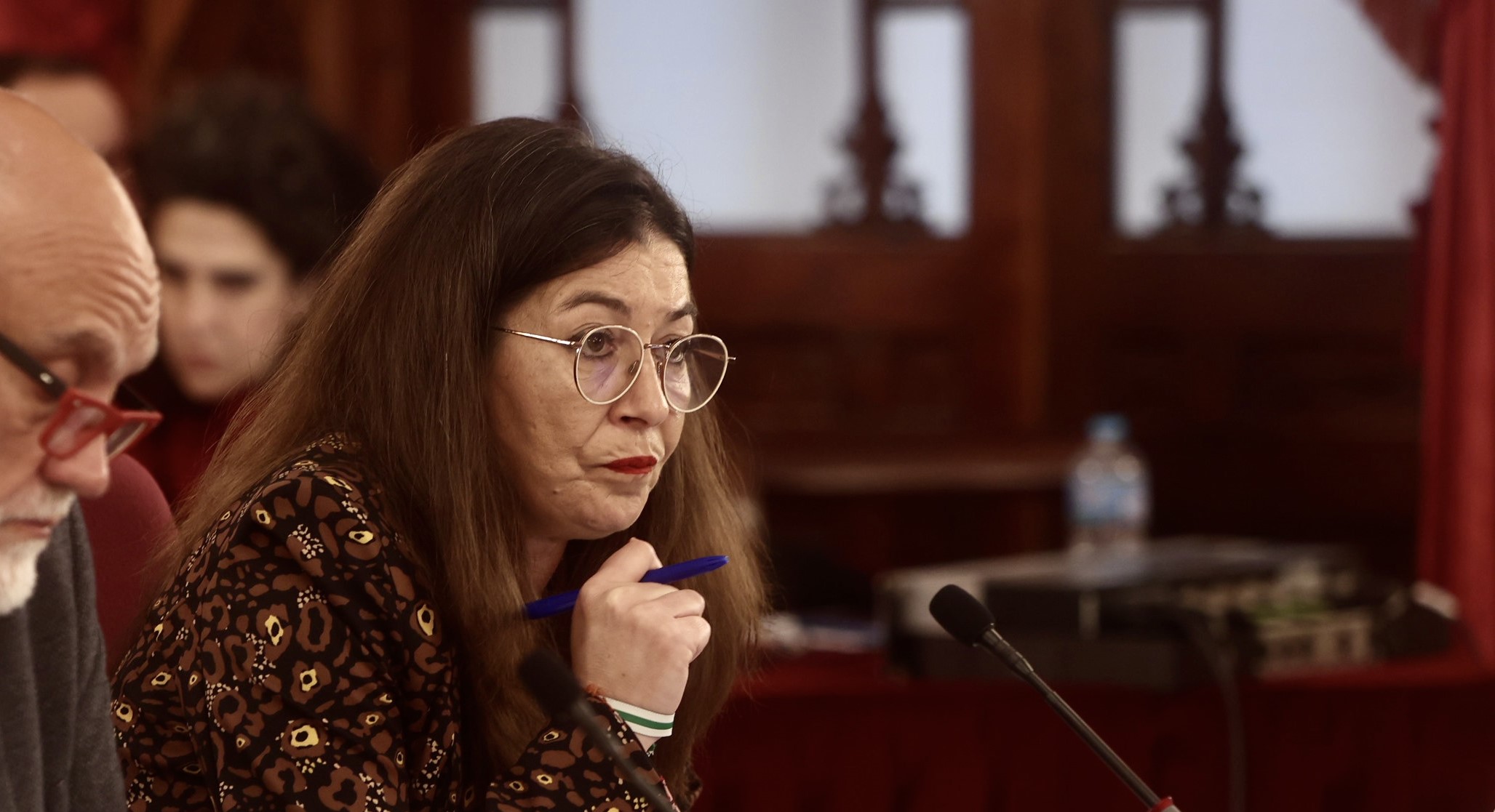 isabel morneo en un pleno