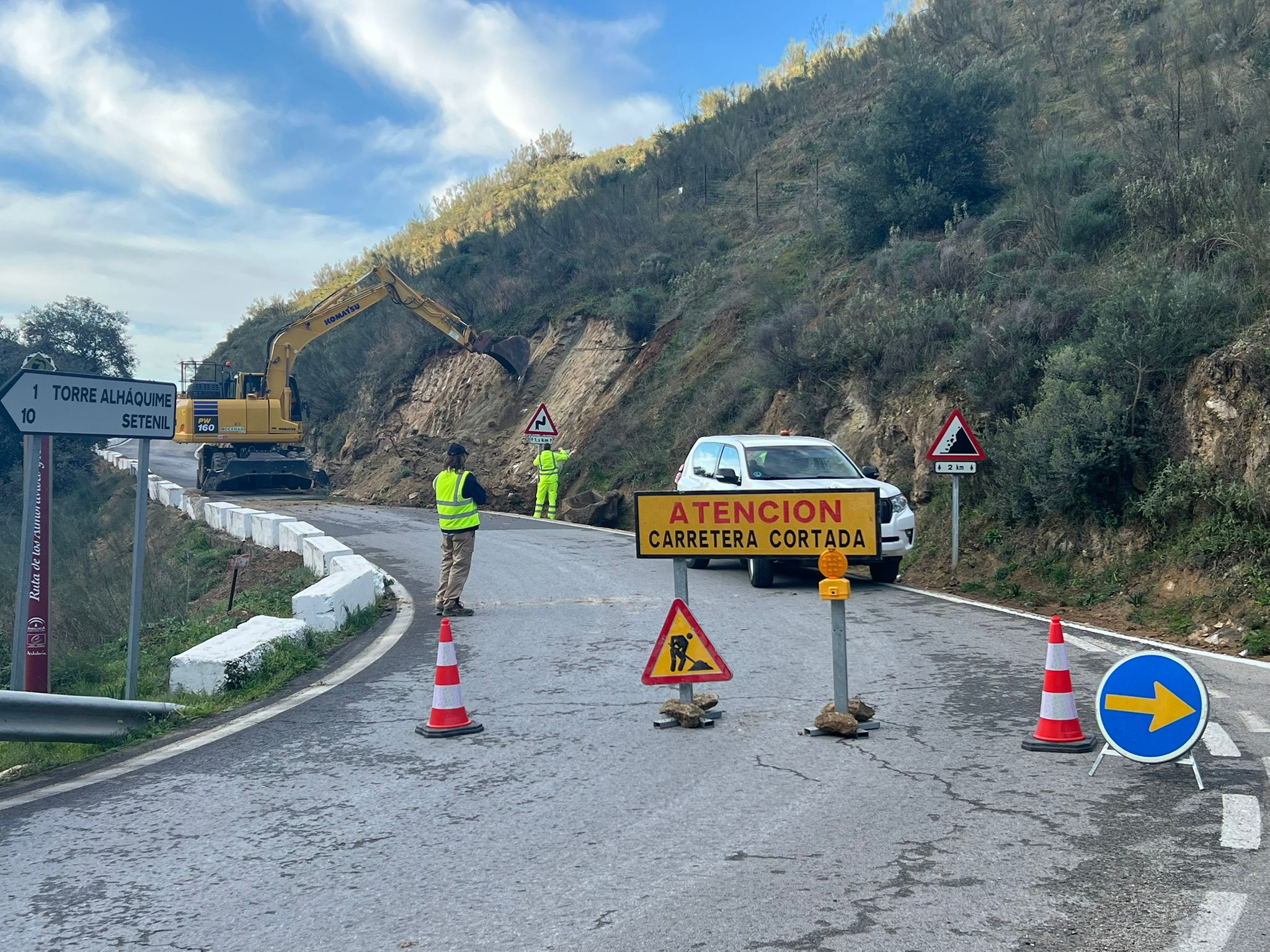 obras en la carretera de Torre Alhaquime a Olvera