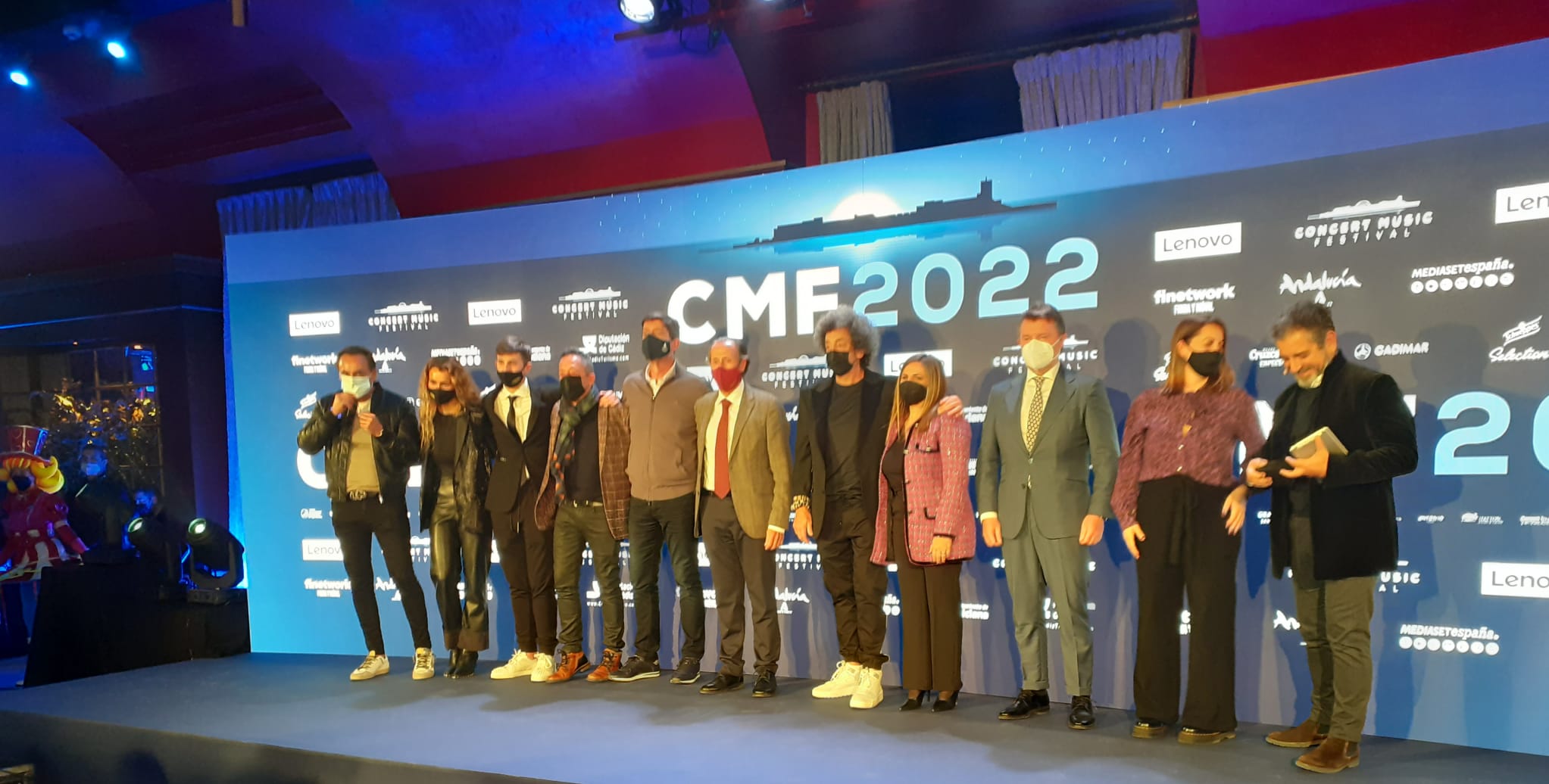 Foto de familia tras la presentación del Concert Music Festival 